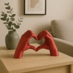 Escultura Mãos em Coração 15x8,5cm PETG - Imagem 3